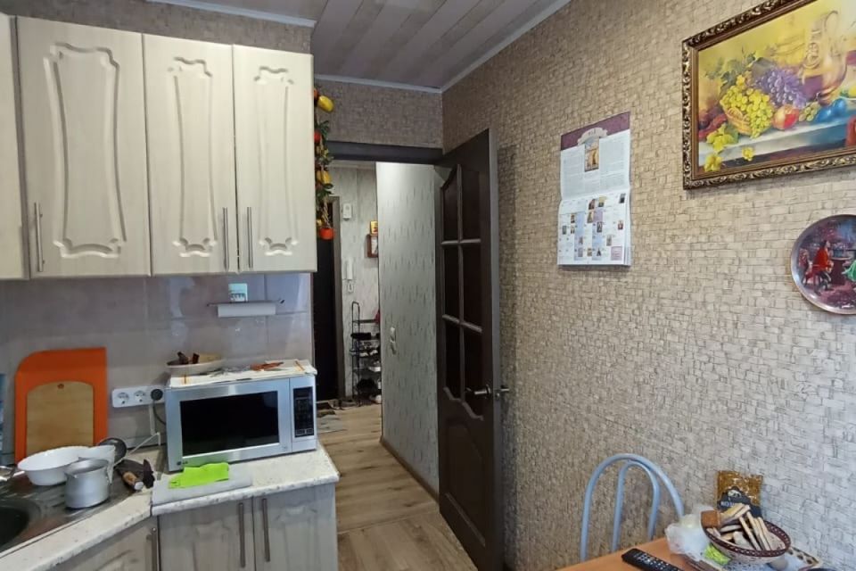 Продаётся 4-комнатная квартира, 61 м²