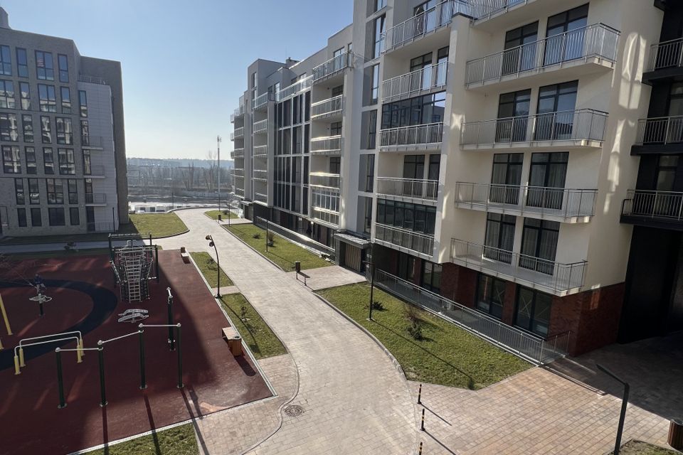 Продаётся 1-комнатная квартира, 52.3 м²