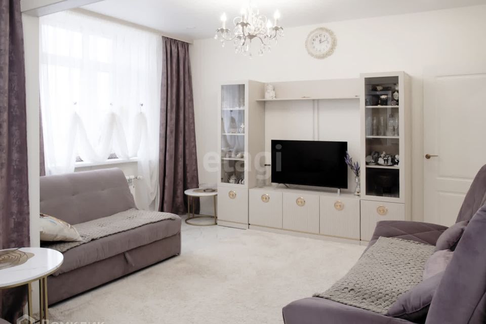 Продаётся 1-комнатная квартира, 52.4 м²