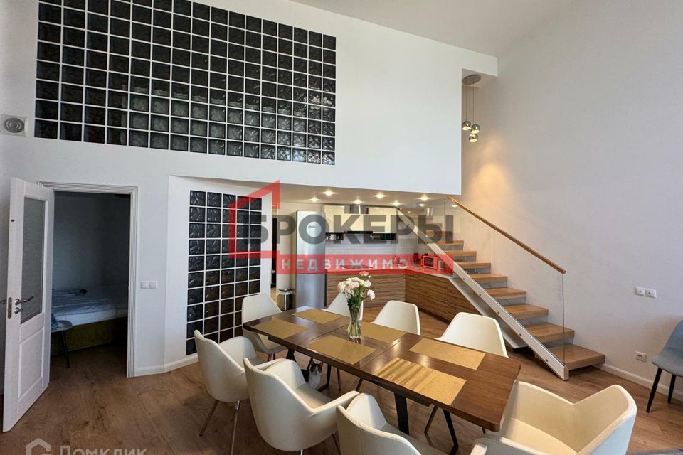 Продаётся 2-комнатная квартира, 88 м²