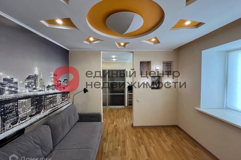 Продаётся 1-комнатная квартира, 67 м²