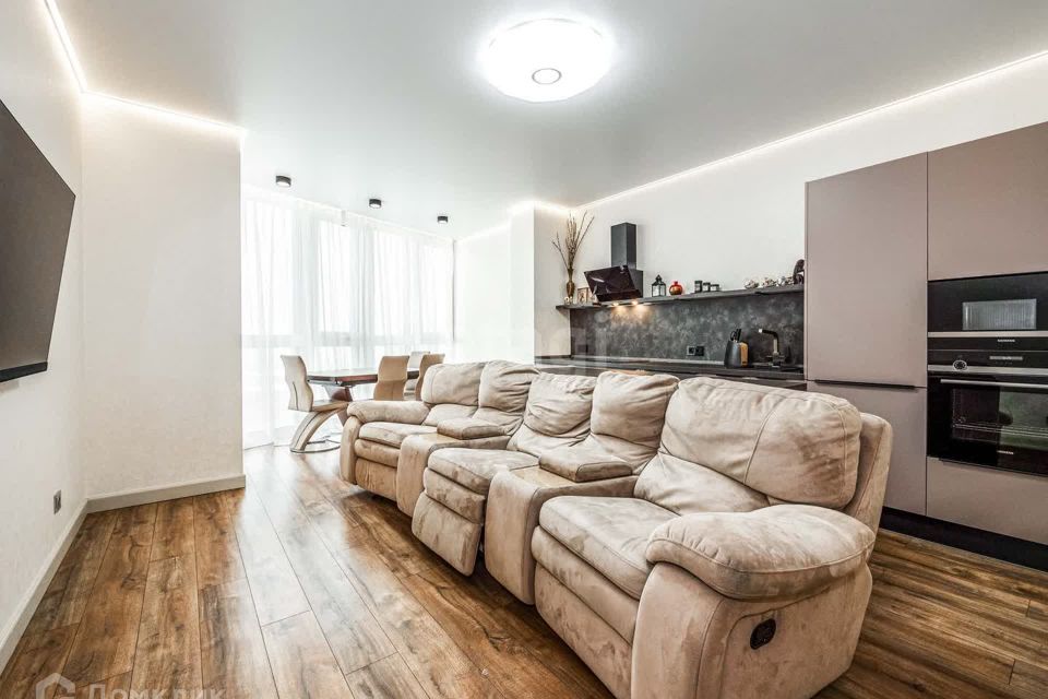 Продаётся 4-комнатная квартира, 99 м²