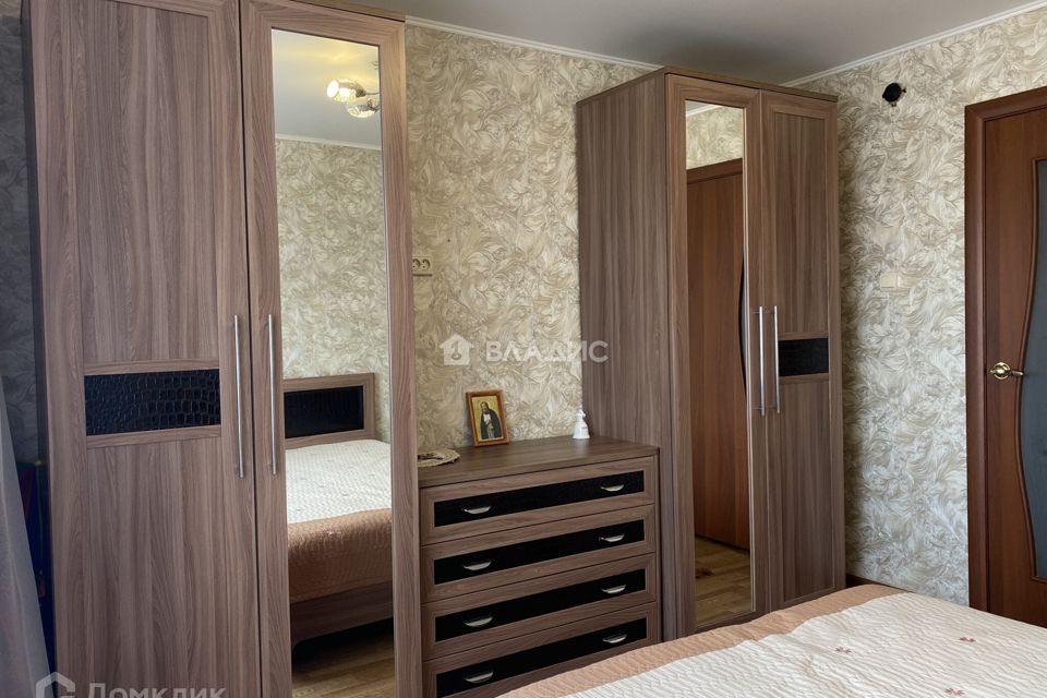 Продаётся 4-комнатная квартира, 75.8 м²