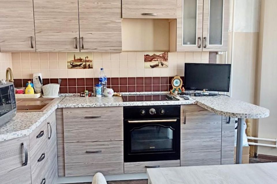 Продаётся 3-комнатная квартира, 75.8 м²