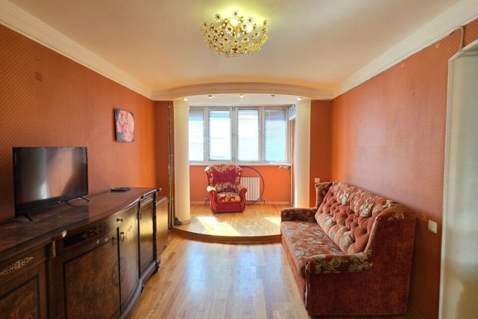 Продаётся 3-комнатная квартира, 57.5 м²