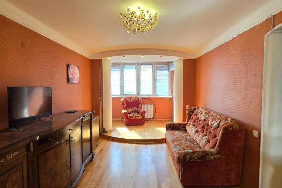 Продаётся 3-комнатная квартира, 57.5 м²