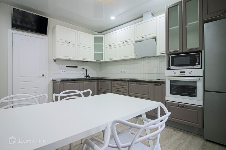 Сдаётся 2-комнатная квартира, 70 м²