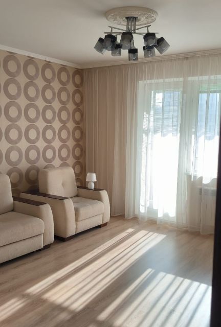 Сдаётся 2-комнатная квартира, 65 м²