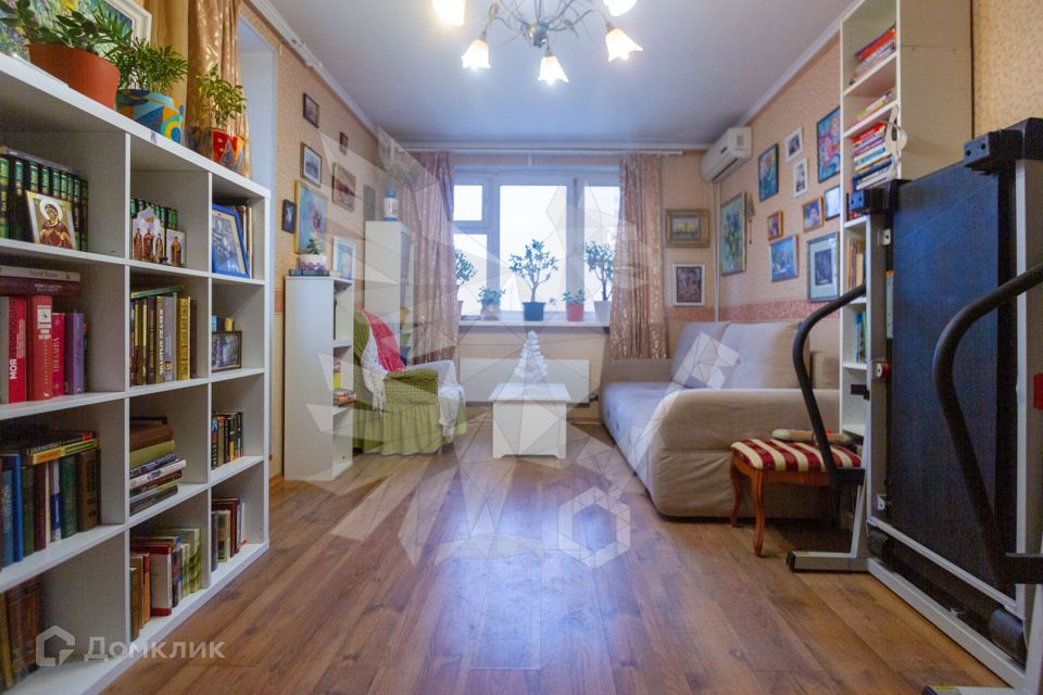 Продаётся 4-комнатная квартира, 100.7 м²