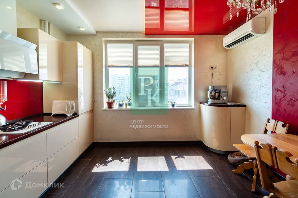 Продаётся 2-комнатная квартира, 67 м²