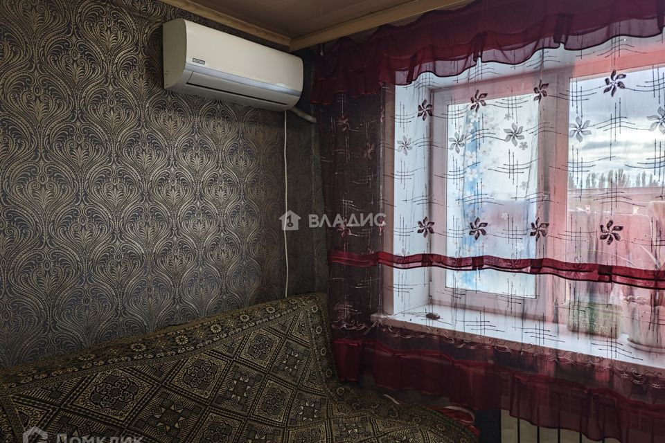 Продаётся комната в 1-комн. квартире, 100 м²