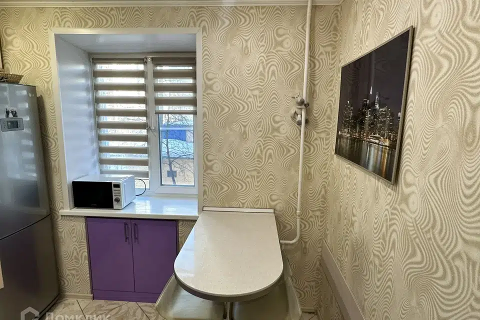 Продаётся 3-комнатная квартира, 55.9 м²
