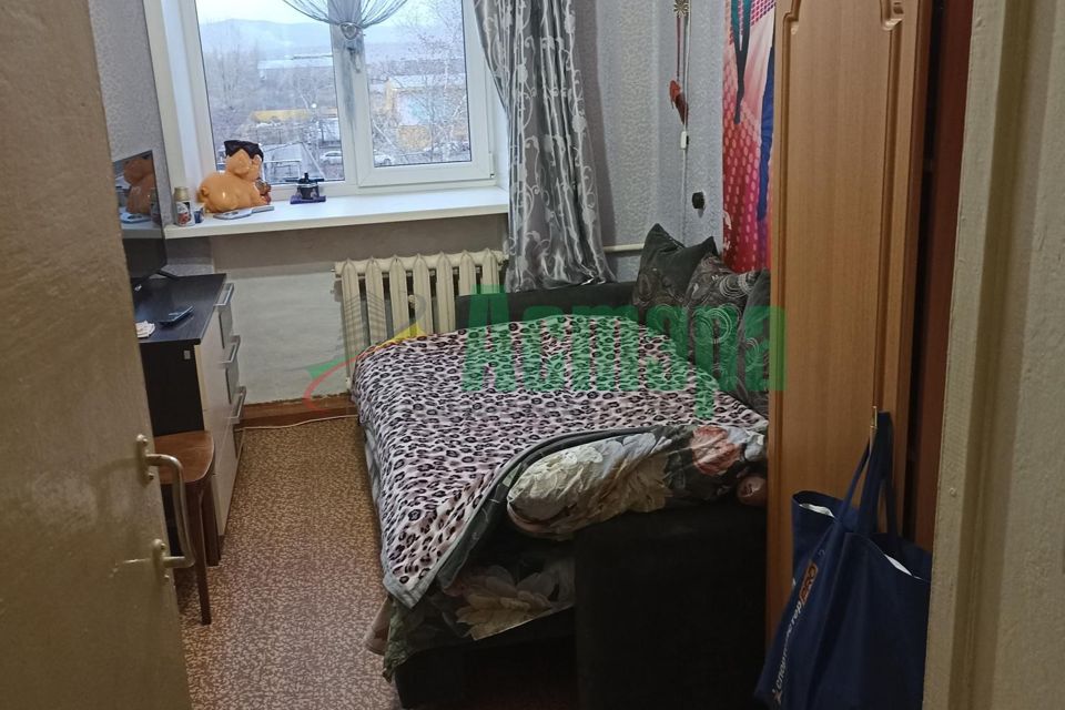 Продаётся 3-комнатная квартира, 49.6 м²