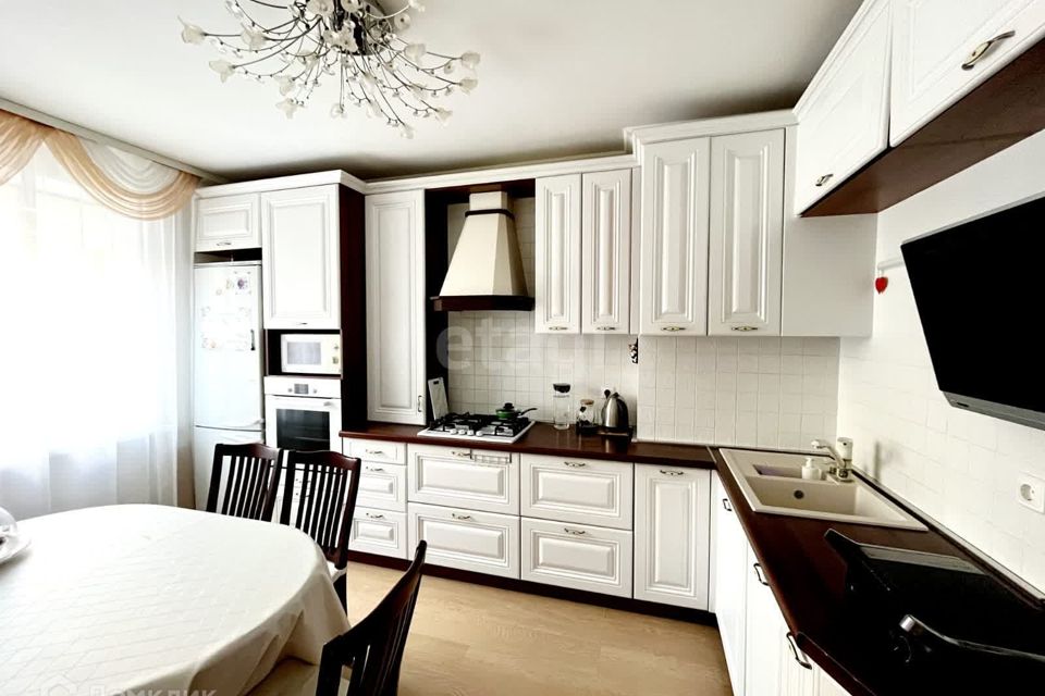 Продаётся 3-комнатная квартира, 82 м²