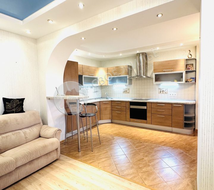 Продаётся 3-комнатная квартира, 101.9 м²