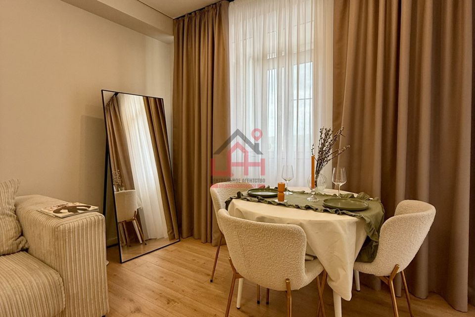 Продаётся 2-комнатная квартира, 65 м²