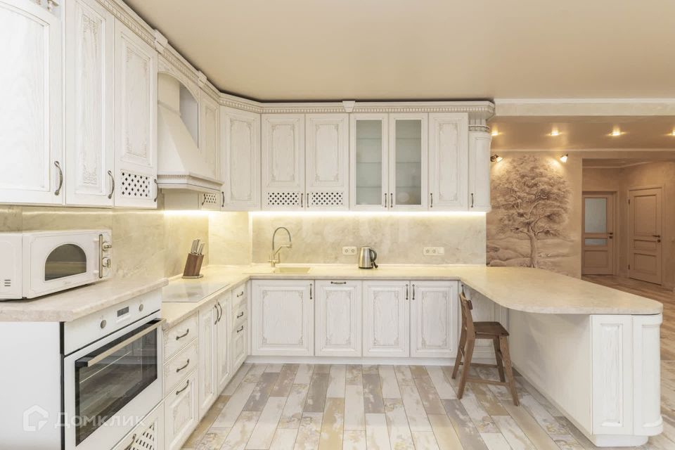 Сдаётся 3-комнатная квартира, 119 м²
