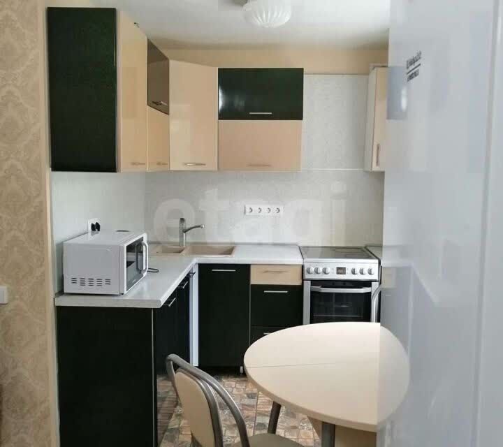 Продаётся 4-комнатная квартира, 72 м²