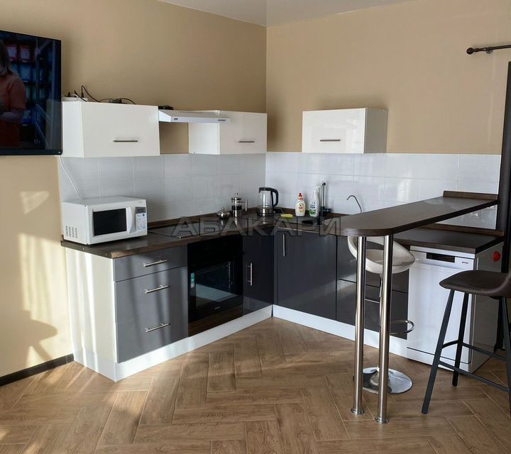 Сдаётся 1-комнатная квартира, 53 м²