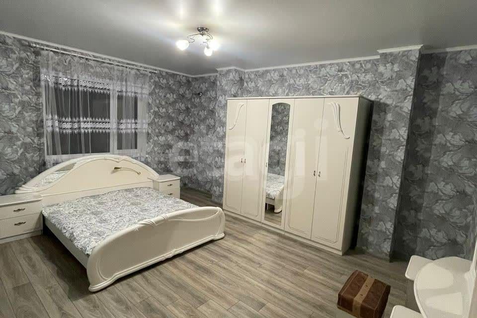 Сдаётся 2-комнатная квартира, 85 м²