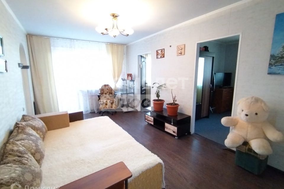 Продаётся 3-комнатная квартира, 46.8 м²