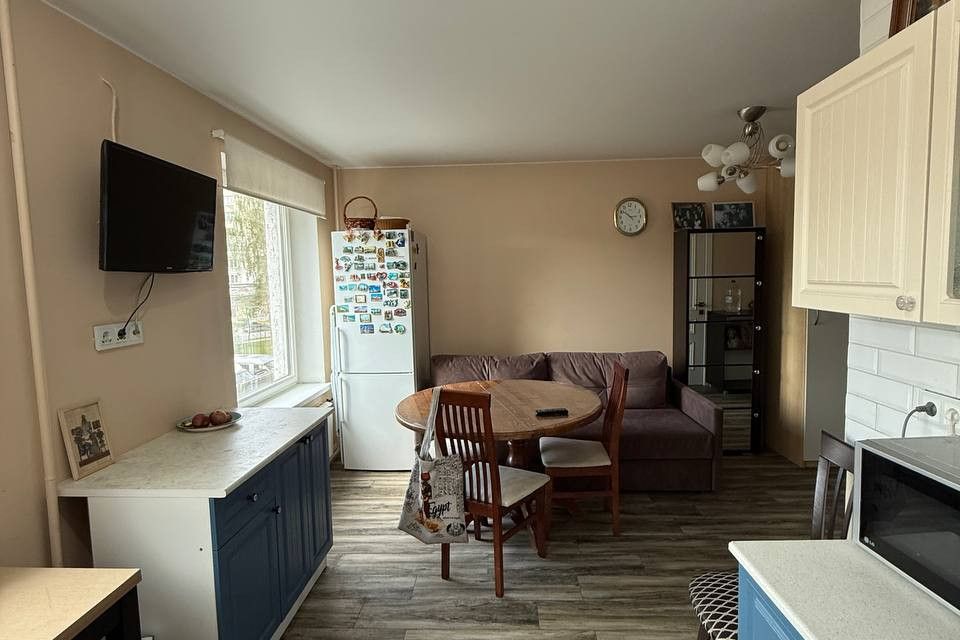 Продаётся 3-комнатная квартира, 57.3 м²