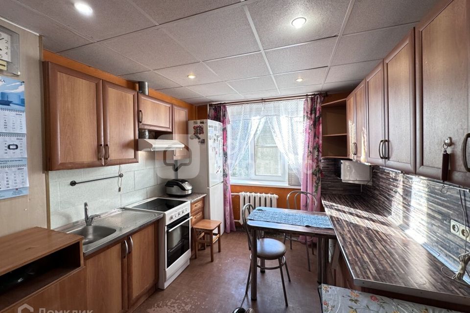 Продаётся 5-комнатная квартира, 100.9 м²