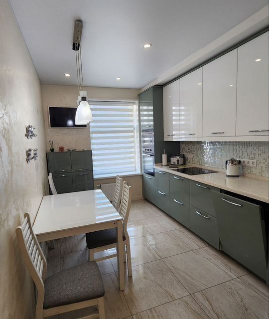 Сдаётся 2-комнатная квартира, 60 м²