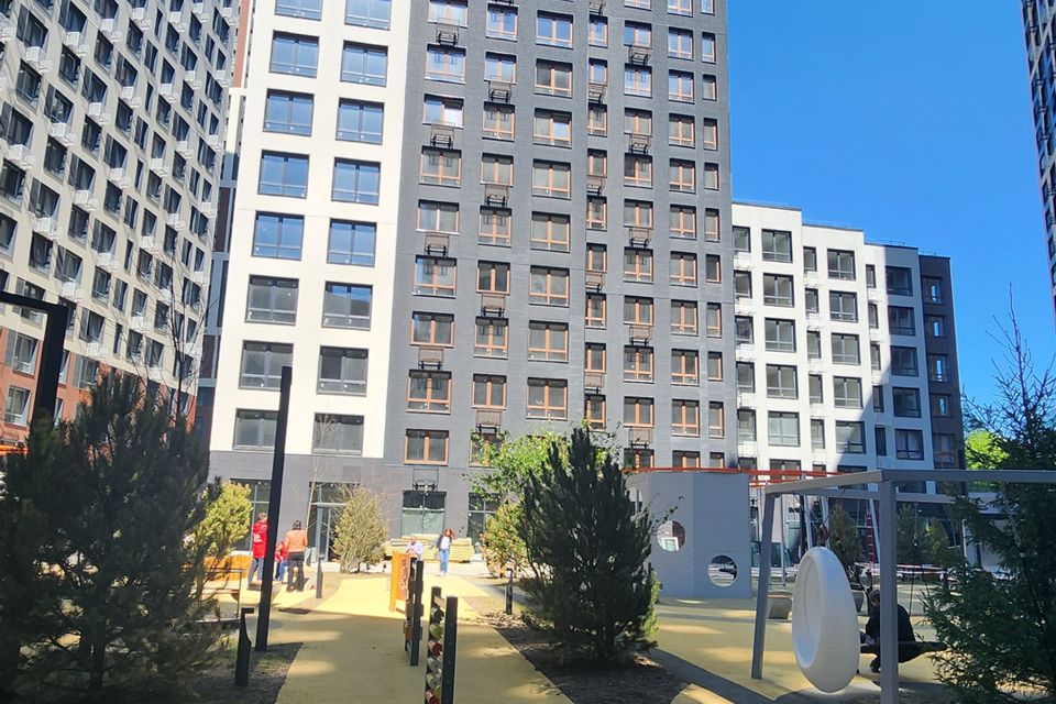 Продаётся 3-комнатная квартира, 103.2 м²