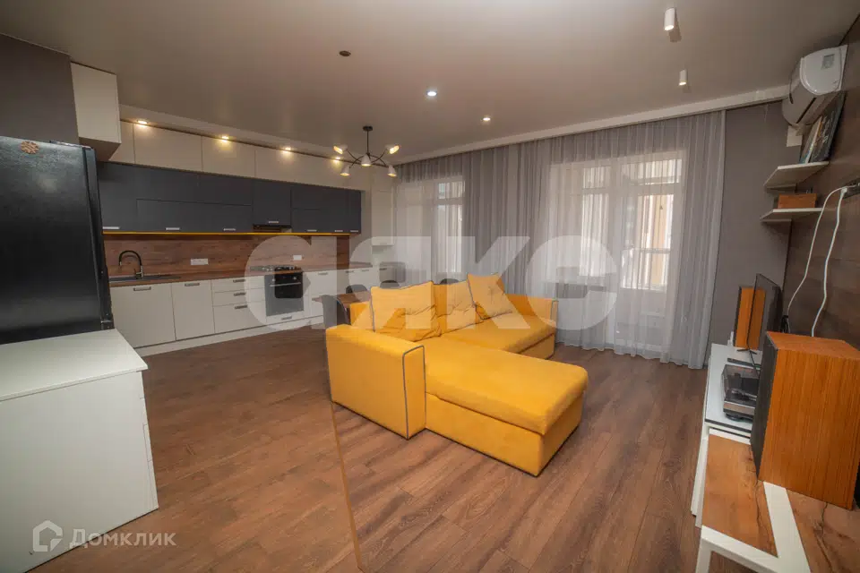 Продаётся 1-комнатная квартира, 56.6 м²