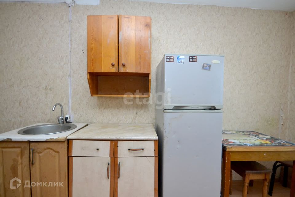 Продаётся комната в 1-комн. квартире, 12.4 м²