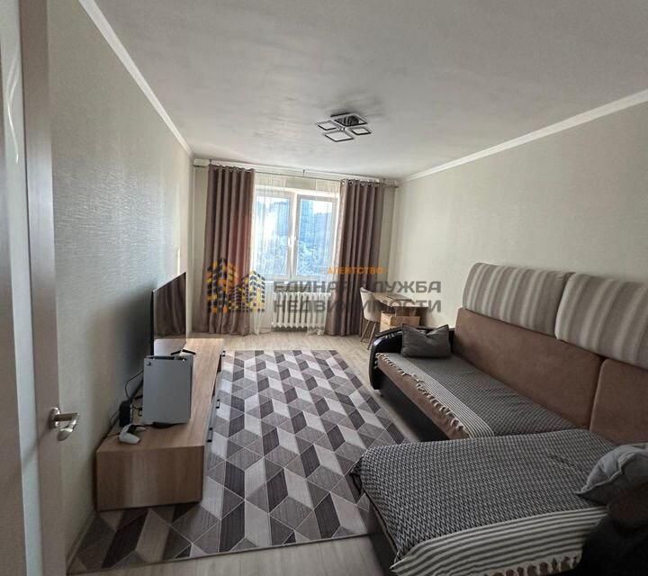 Сдаётся 2-комнатная квартира, 65 м²