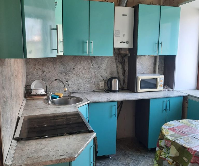 Сдаётся 3-комнатная квартира, 54.7 м²