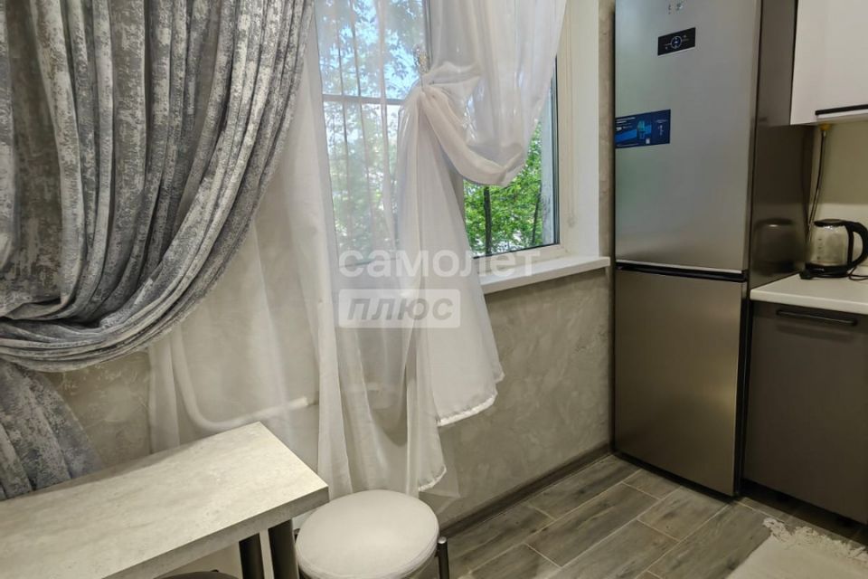 Сдаётся 3-комнатная квартира, 51.5 м²