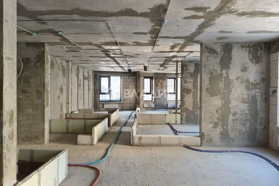 Продаётся 4-комнатная квартира, 126.8 м²