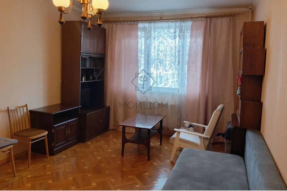 Сдаётся 1-комнатная квартира, 38 м²
