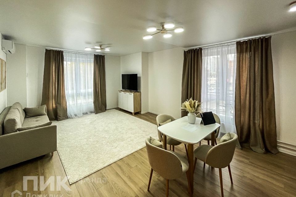 Сдаётся 2-комнатная квартира, 72 м²