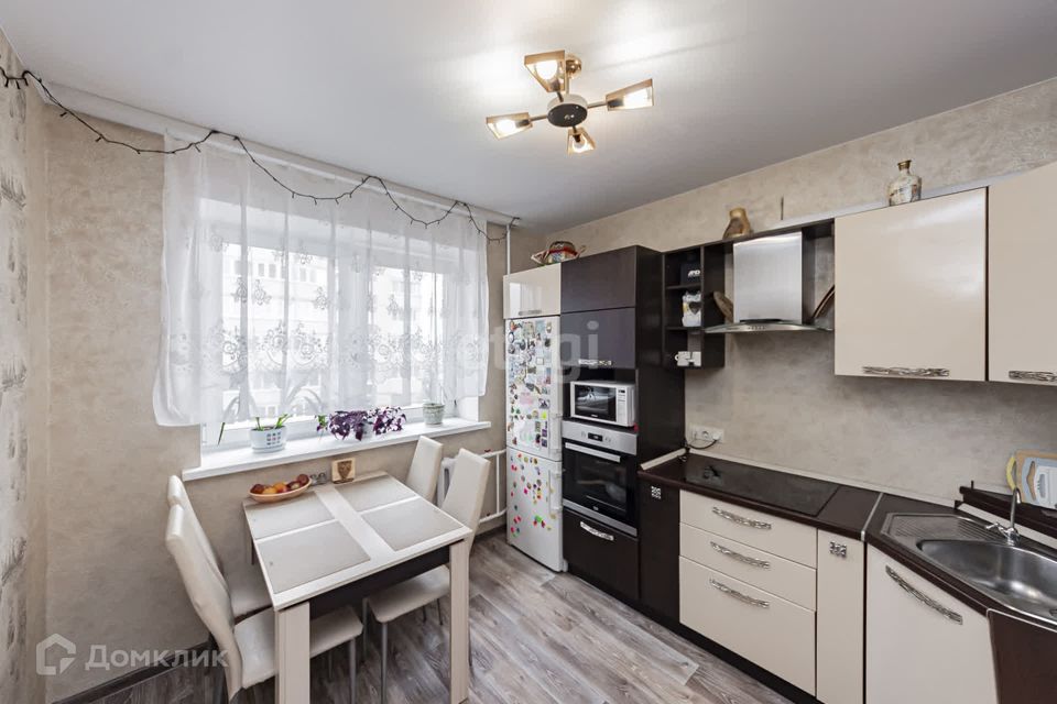 Продаётся 2-комнатная квартира, 57 м²