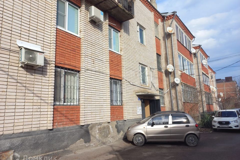 Продаётся 4-комнатная квартира, 105 м²