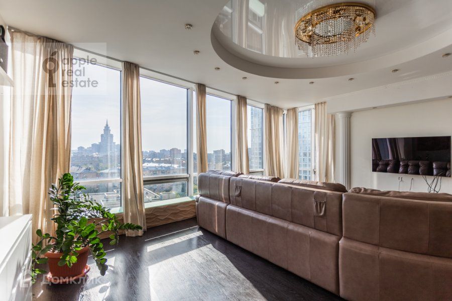 Сдаётся 3-комнатная квартира, 150 м²