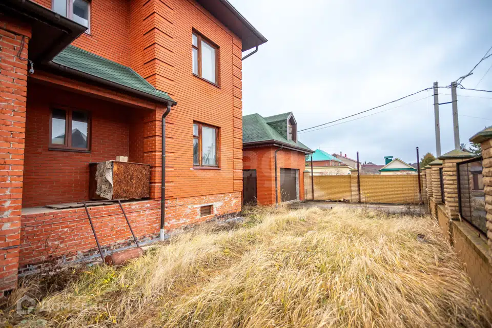 Продаётся 3-этажный дом, 360 м²