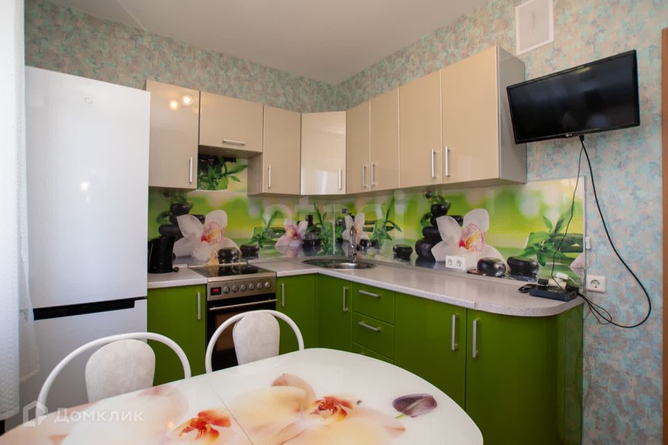 Сдаётся 1-комнатная квартира, 42 м²