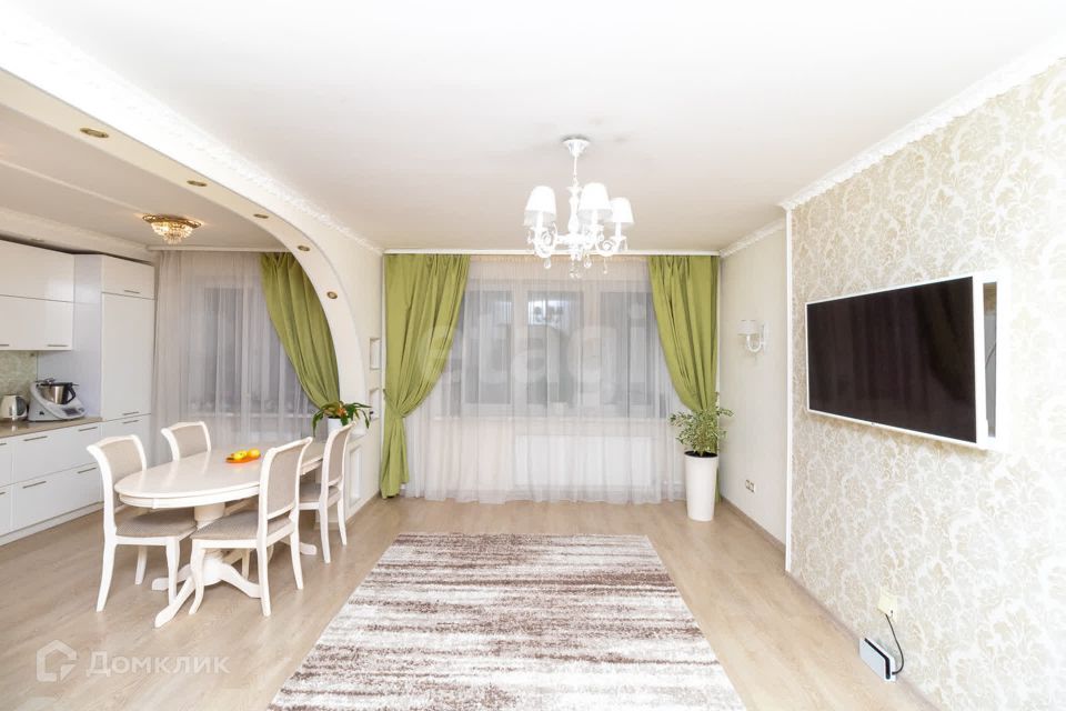 Продаётся 3-комнатная квартира, 81.8 м²