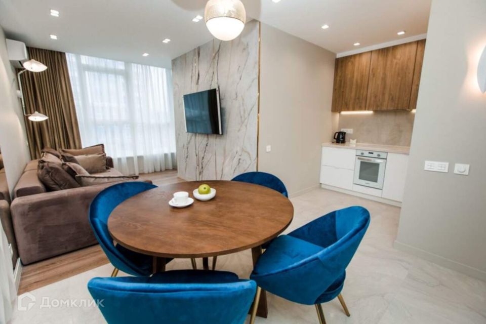 Продаётся 2-комнатная квартира, 55 м²