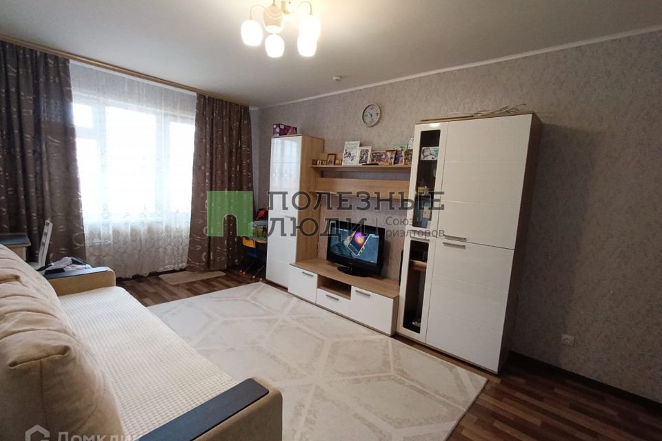 Продаётся 1-комнатная квартира, 43 м²