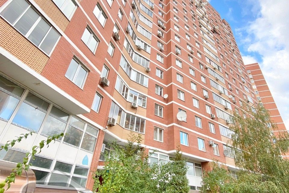 Продаётся 2-комнатная квартира, 65 м²