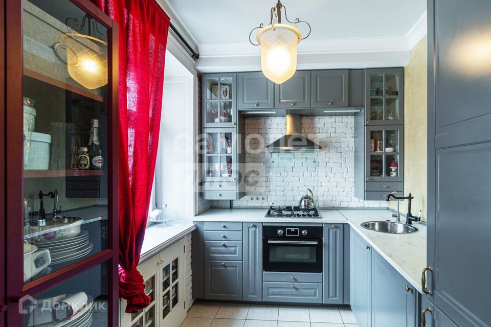 Продаётся 3-комнатная квартира, 40.7 м²