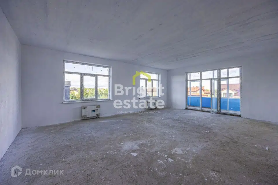 Продаётся таунхаус, 3-эт., 345 м²