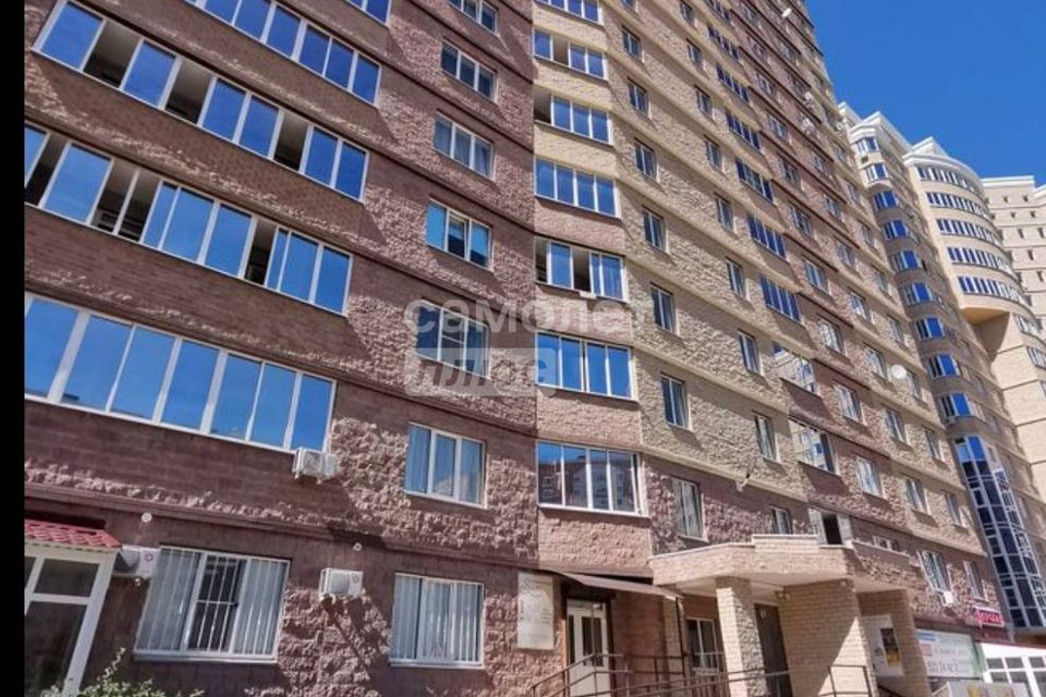 Продаётся 2-комнатная квартира, 71.2 м²