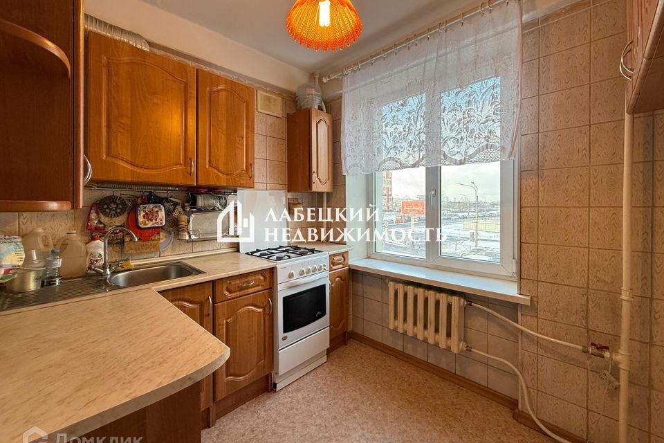 Продаётся 3-комнатная квартира, 57.5 м²